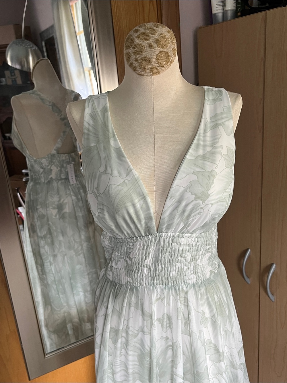 Baltic Born Sienna Light Sage Floral Maxi Dress with Smocked Waist size M NWT - Picture 4 of 17